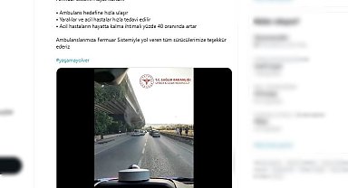 Samsun'da sürücüler, 'fermuar sistemi' ile ambulansa yol verdi