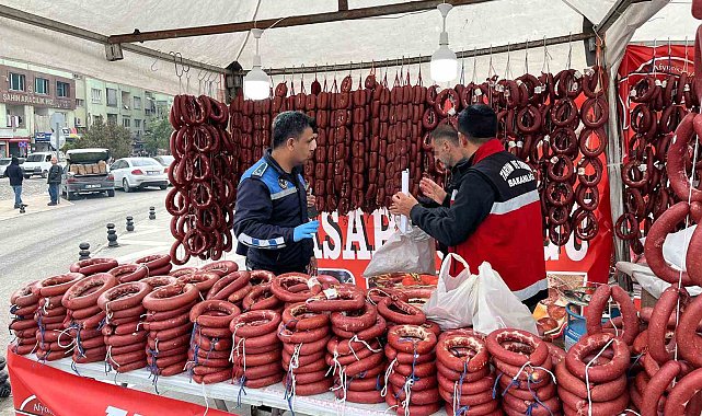 Şanlıurfa'da 1 ton sahte sucuk ele geçirildi