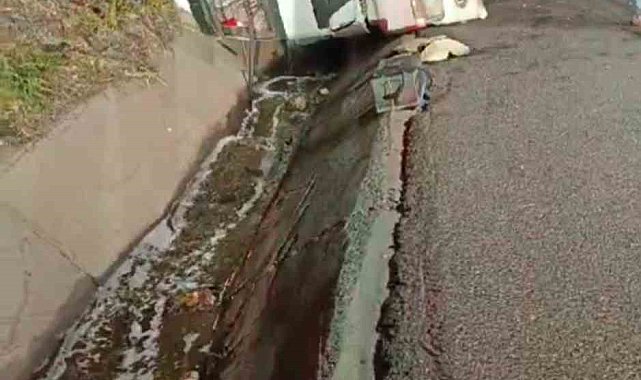 Şanlıurfa'da akaryakıt yüklü tanker devrildi
