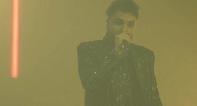 Sefo konserinde evlilik teklifi sürprizi!
