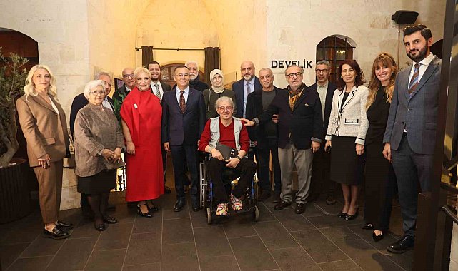 Şehrin kültürel hafızası ve tarihini çağdaş sanatla birleştiren "Miras" sergisi açıldı