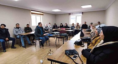 Selim'de 'Buğdaygil yem bitkileri yetiştiriciliği' kursu düzenlendi