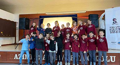Serdivan'da öğrenciler tiyatro ile buluşuyor