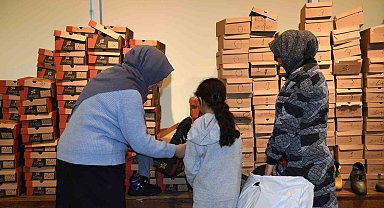 Sevgi Mağazası ihtiyaç sahiplerinin yanında