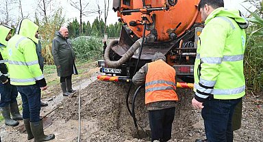 Şiddetli yağışa karşı sahada mücadele sürüyor