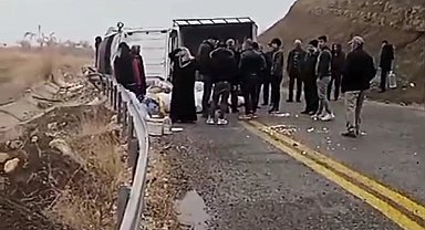 Siirt'te kontrolden çıkan araç devrildi