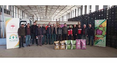 Simav'da 11 domates üreticisine 3 ton gübre desteği