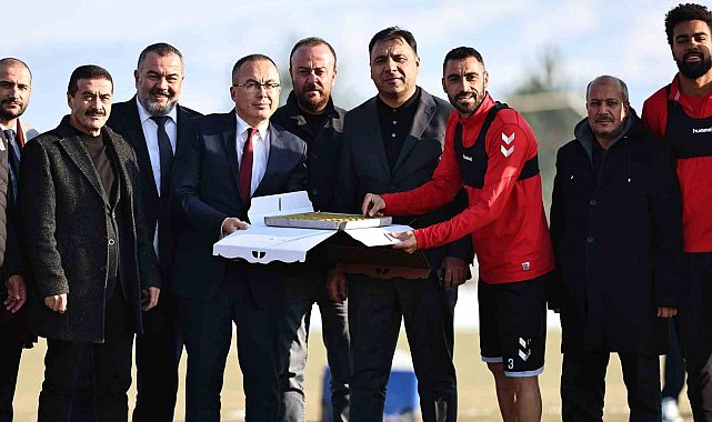 Sivasspor'a Galatasaray maçı öncesi tatlı dopingi