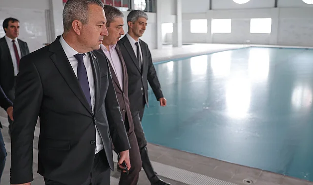 Sivas'ta yarı olimpik havuza cankurtaran alınacak