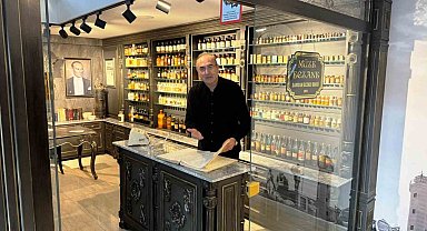 Sunay Akın, 'Müze Eczane'de