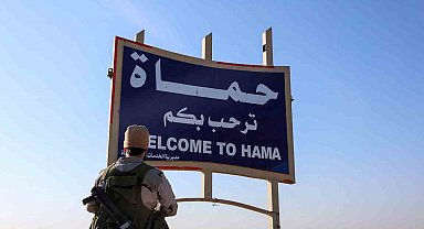 Suriye'de HTŞ liderliğindeki muhalif gruplar, Hama'ya girdi