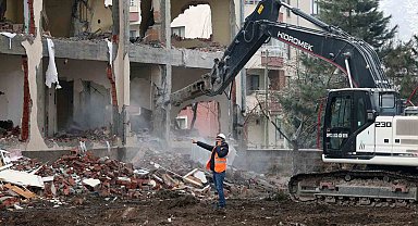 Talas'ta yapılar sesle yıkılıyor
