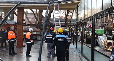 Tarihi Sirkeci Garı'nın çevresinde 'kaçak' temizliği!