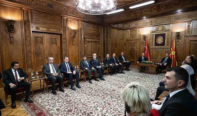 TBMM Başkanı Kurtulmuş, Kuzey Makedonya Meclisinde resmi törenle karşılandı