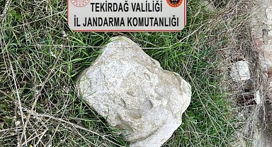 Tekirdağ'da antik sütun başlığı ele geçirildi