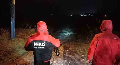 Tekirdağ'da aralıksız yağan sağanak ulaşımı durma noktasına getirdi