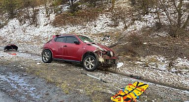 TEM'de feci kaza: 1 ölü, 4 yaralı