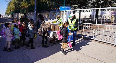 Tepebaşı'ndan ilkokul öğrencilerine beslenme desteği devam ediyor