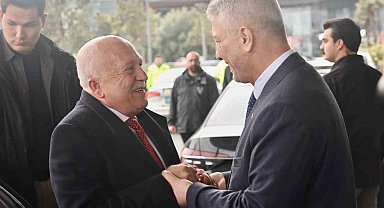 Ticaret Bakanı Bolat, Filistin Ulusal Ekonomi Bakanı Amour ile bir araya geldi