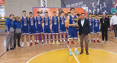 TOFAŞ Yıldız B Takımı 2024 Gökhan Teksöz 6. Basketbol Turnuvası'nda şampiyon oldu