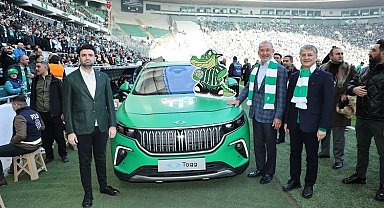 Togg, Bursaspor'un tribün ve şort sponsoru oldu