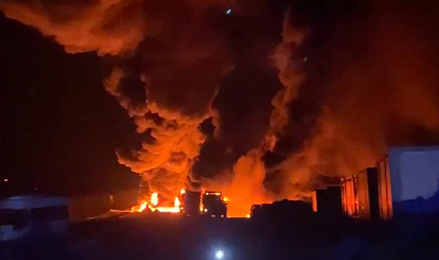 Tokat'ta taş ocağında çıkan yangında 8 kamyon yanarak küle döndü