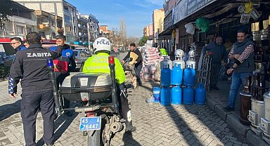 Turgutlu'da zabıta ve emniyetten kaldırım işgali denetimi