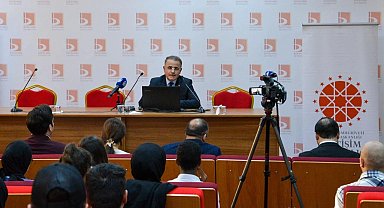 'Türkiye Yüzyılı'nın 'İletişim' alanındaki yansımaları Bilecik'te anlatıldı
