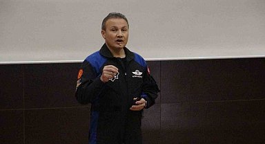 Türkiye'nin ilk astronotu Alper Gezeravcı: "Türkiye Cumhuriyeti ilk insanlı uzay misyonunu bir Türk'ün gidip orada 22 gün macera yaşaması için gerçekleştirmedi"