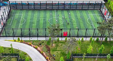 Ümraniye'de spora büyük yatırım: 93 yeni saha hizmete sunuldu