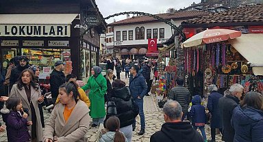 UNESCO kenti Safranbolu yılbaşı panayırıyla hareketlendi