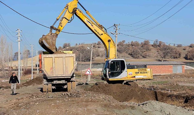 Uşak Belediyesi kent genelinde farklı noktalarda çalışmalarını sürdürüyor