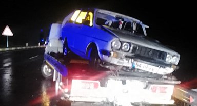 Uşak'ta otomobil ile tır çarpıştı: 1'i çocuk 3 yaralı