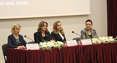 Uzunköprü'de 'Güçlü Kadınlar' paneli