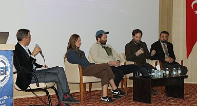 Van Yüzüncü Yıl Üniversitesi'nde ilham veren söyleşi: "Belgesel Sinema ve Fotoğraf"