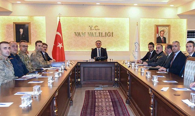 Van'da yılbaşı tedbirleri değerlendirildi