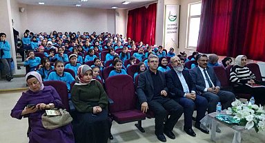 Vefatının 88'inci yıl dönümünde milli şair Mehmet Akif Ersoy Bayburt'ta anıldı