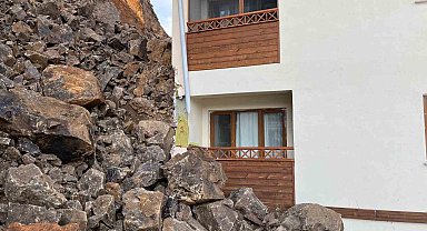 Yangından sonra şimdi de başları heyelan ile dertte