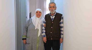 Yeni yuvasına kavuşan depremzede: "Biz evsiz de kalabilirdik ama vatansız olamayız"