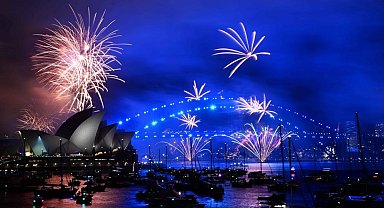 Yeni Zelanda, 2025'e "merhaba" dedi