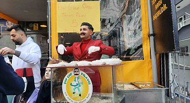 Yılın son günü tavuk pilavı 5 lira yaptı, 3 saatte hepsini sattı