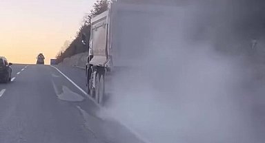 Yola kum dökerek ilerledi