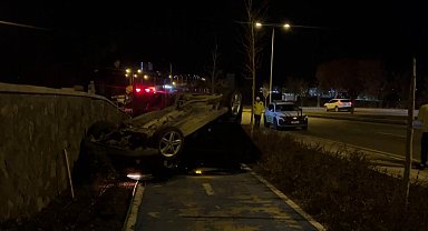 Yozgat'ta kontrolden çıkan otomobil takla attı: 3 yaralı