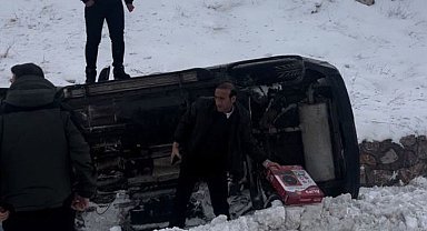 Yüksekova'da trafik kazası: 3 yaralı