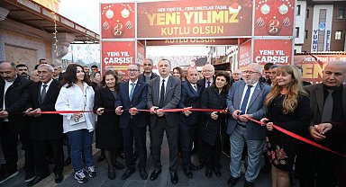 Yunusemre'de Yeni Yıl Çarşısı açıldı