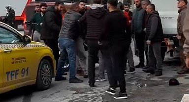 Zeytinburnu'nda kadının cep telefonunu çalan şahsı vatandaşlar yakaladı
