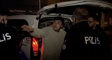 10 kilometre kaçtı, ehliyetsiz çıktı...Gençlerin suç pazarlığı kamerada