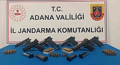 2 araçta 6 ruhsatsız tabanca ele geçirildi