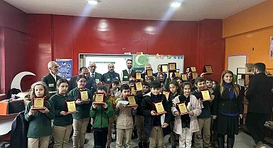 34 öğrenci ailesine sigara bıraktırdı