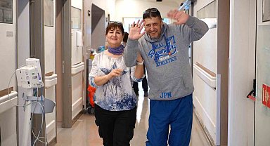 'Halsizim' diye gitti hastanede 12 santimetrelik dev kitleyle karşılaştı